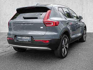 Volvo  T4 2WD Essential Plug-In LED Kamera