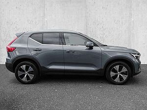 Volvo  T4 2WD Essential Plug-In LED Kamera