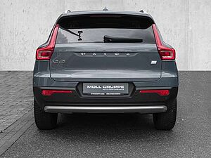 Volvo  T4 2WD Essential Plug-In LED Kamera