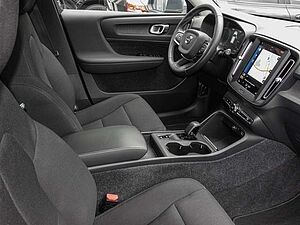 Volvo  T4 2WD Essential Plug-In LED Kamera