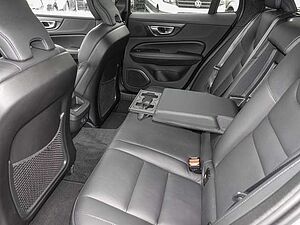 Volvo  B4 AWD Plus 4xSHZ ACC LED