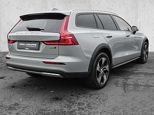 Volvo  B4 AWD Plus 4xSHZ ACC LED