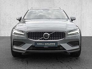Volvo  B4 AWD Plus 4xSHZ ACC