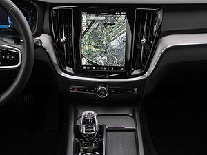 Volvo  B4 AWD Plus 4xSHZ  AHK Harman/Kardon