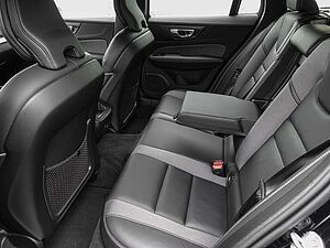 Volvo  B4 AWD Plus 4xSHZ  AHK Harman/Kardon