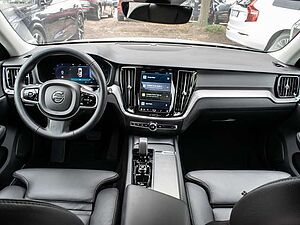 Volvo  B4 (Diesel) AWD Plus