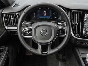 Volvo  B4 AWD Plus Sthz. Harman/Kardon LED