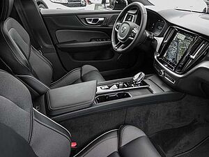 Volvo  B4 AWD Plus Sthz. Harman/Kardon LED
