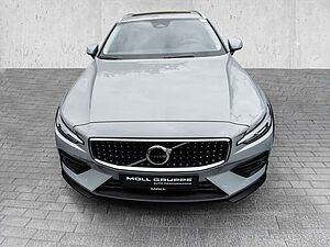 Volvo  B4 AWD Plus ACC  Pano LED