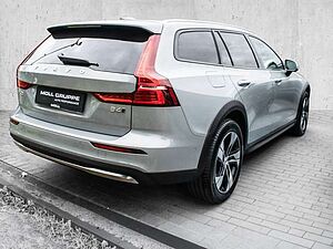 Volvo  B4 AWD Plus ACC  Pano LED