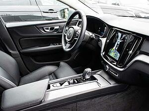 Volvo  B4 AWD Plus ACC  Pano LED