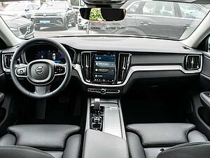 Volvo  B4 AWD Plus ACC  Pano LED