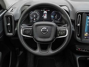 Volvo  T4 2WD Essential Plug-In LED Kamera