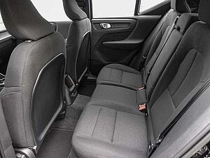 Volvo  T4 2WD Essential Plug-In LED Kamera