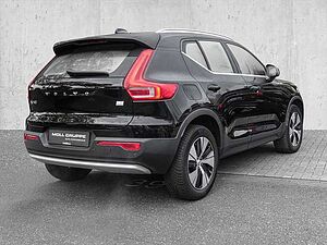 Volvo  T4 2WD Essential Plug-In LED Kamera