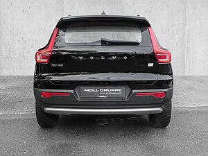 Volvo  T4 2WD Essential Plug-In LED Kamera