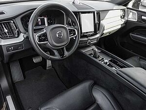 Volvo  B4 AWD R-Design ACC B&W 360Grad