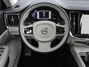 Volvo  B4 AWD Plus Pano LED 360Grad