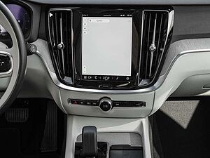 Volvo  B4 AWD Plus Pano LED 360Grad