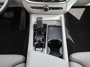 Volvo  B4 AWD Plus Pano LED 360Grad