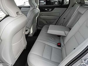 Volvo  B4 AWD Plus Pano LED 360Grad