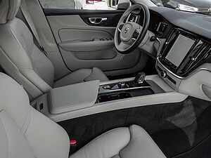 Volvo  B4 AWD Plus Pano LED 360Grad