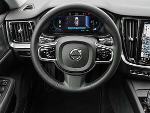 Volvo  B4 AWD Plus Pano Harman/Kardon 360Grad