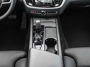 Volvo  B4 AWD Plus 4xSHZ ACC LED