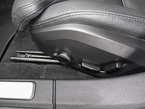 Volvo  B4 AWD Plus 4xSHZ ACC LED