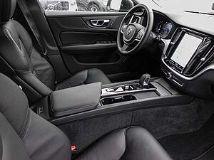 Volvo  V 60 B4 Core 4xSHZ AHK EL. HECK