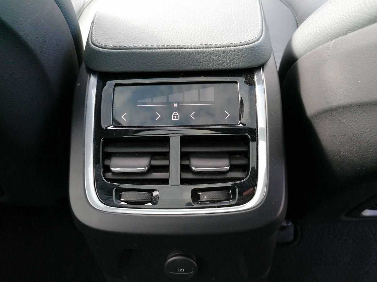 Volvo  Inscription Expression Recharge Plug-In Hybrid A