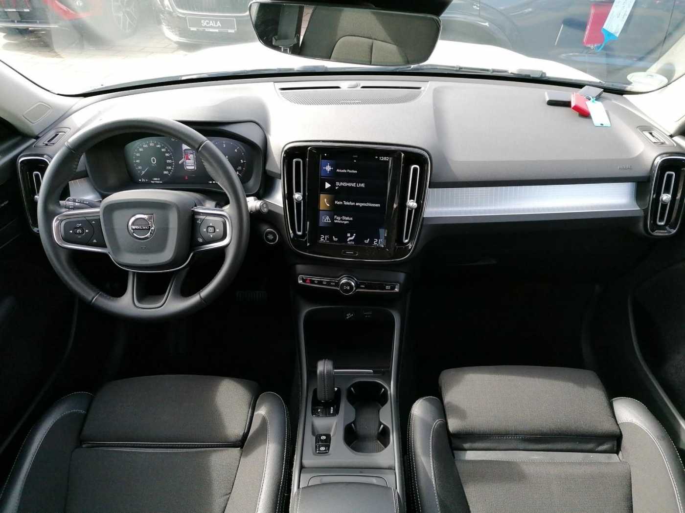 Volvo  Momentum AWD D4 190PS Aut. AHK Navi Digitales Co