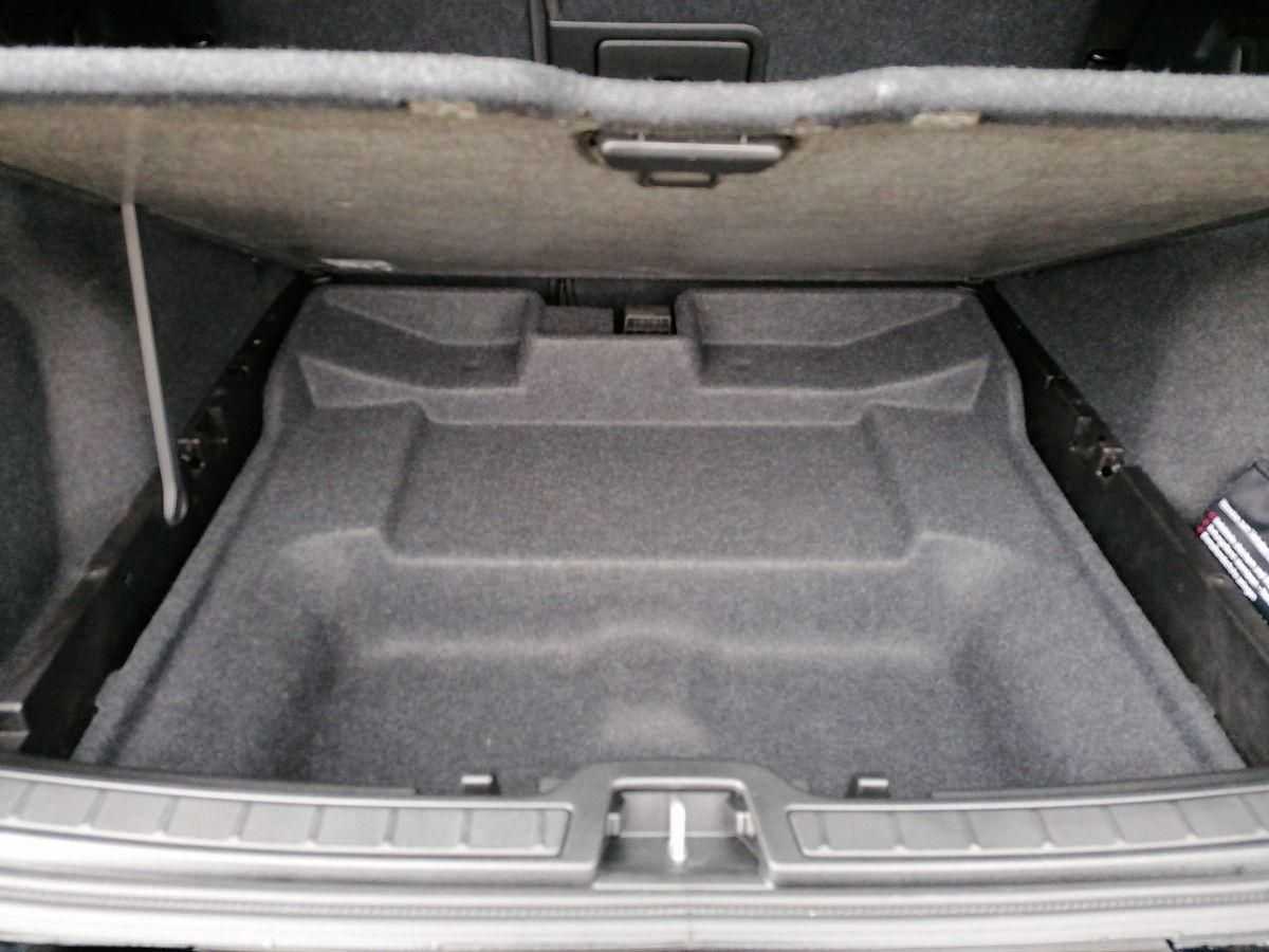 Volvo  Momentum 2WD D3 EU6d-T Navi Digitales Cockpit So