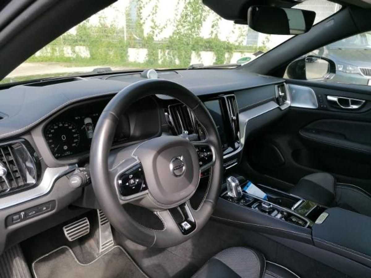 Volvo  Kombi R Design Plug-In Hybrid AWD T8 EU6d-T HUD