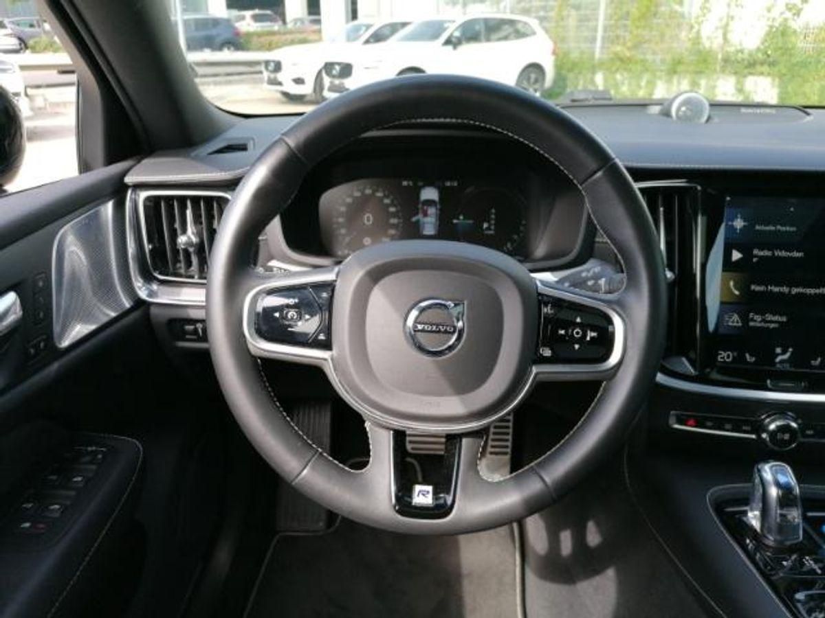 Volvo  Kombi R Design Plug-In Hybrid AWD T8 EU6d-T HUD