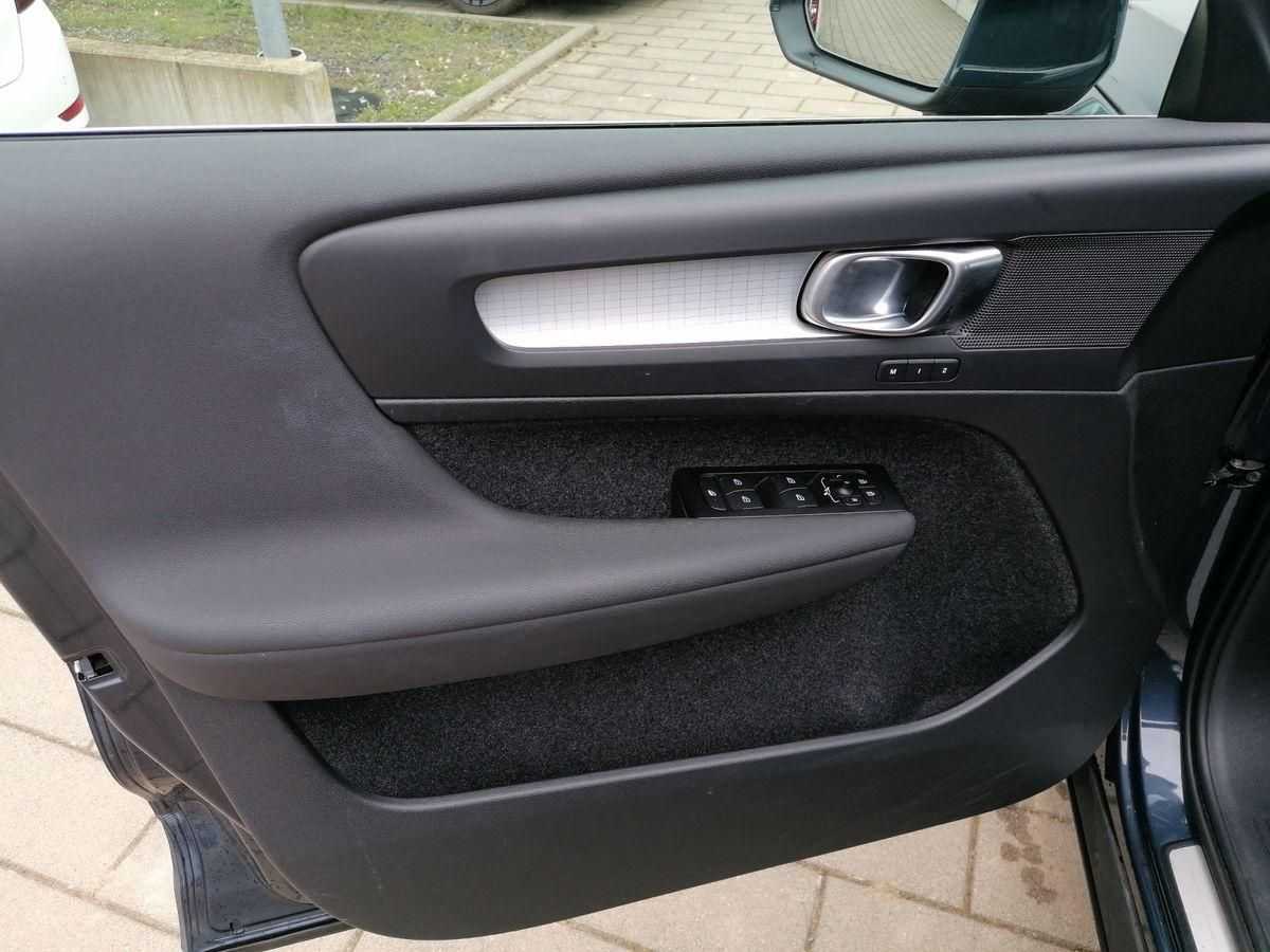 Volvo  Inscription Expression Recharge Plug-In Hybrid 2