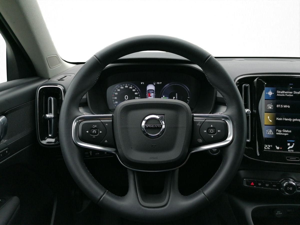 Volvo  Inscription Expression Recharge Plug-In Hybrid 2
