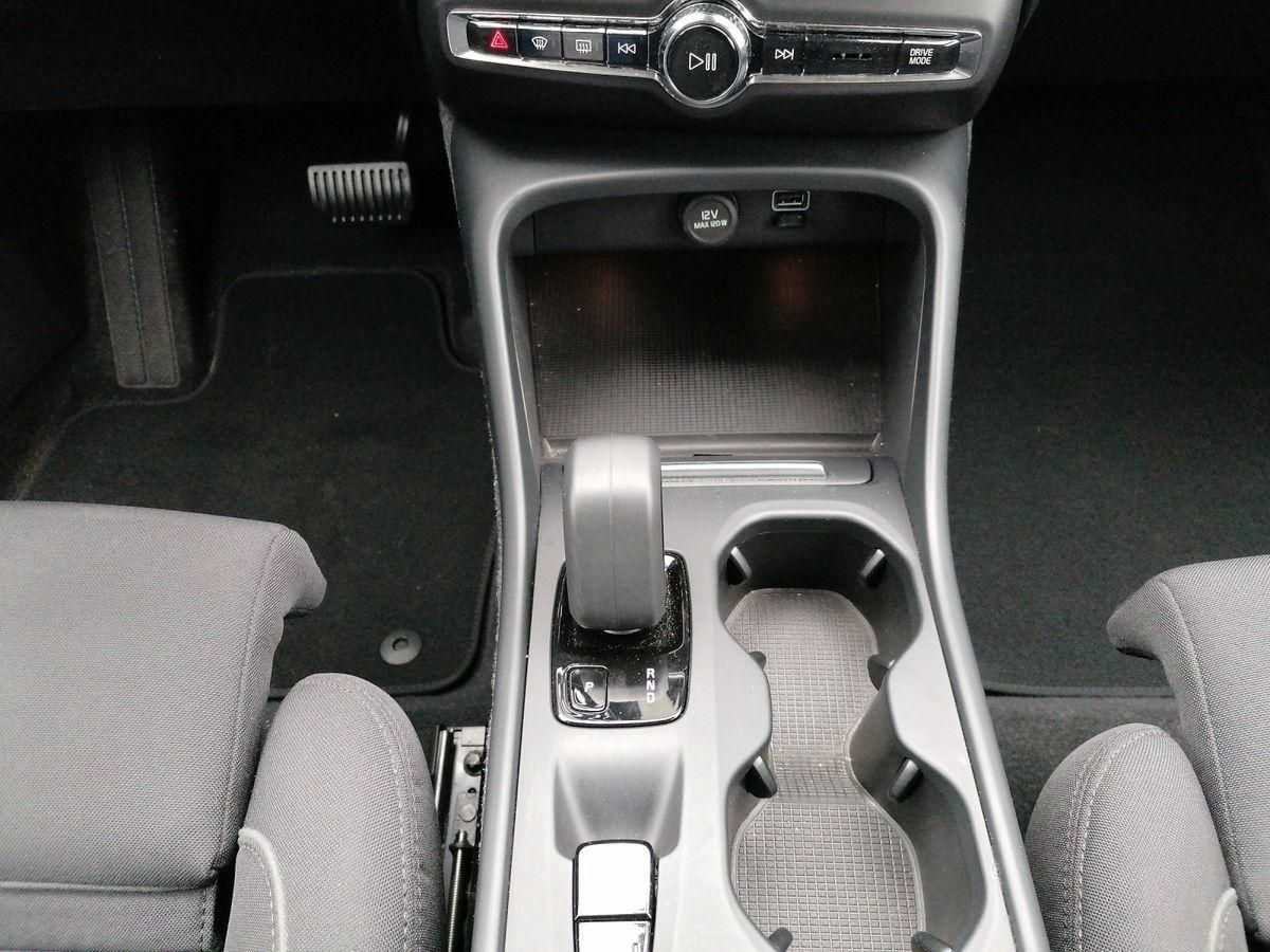 Volvo  Inscription Expression Recharge Plug-In Hybrid 2
