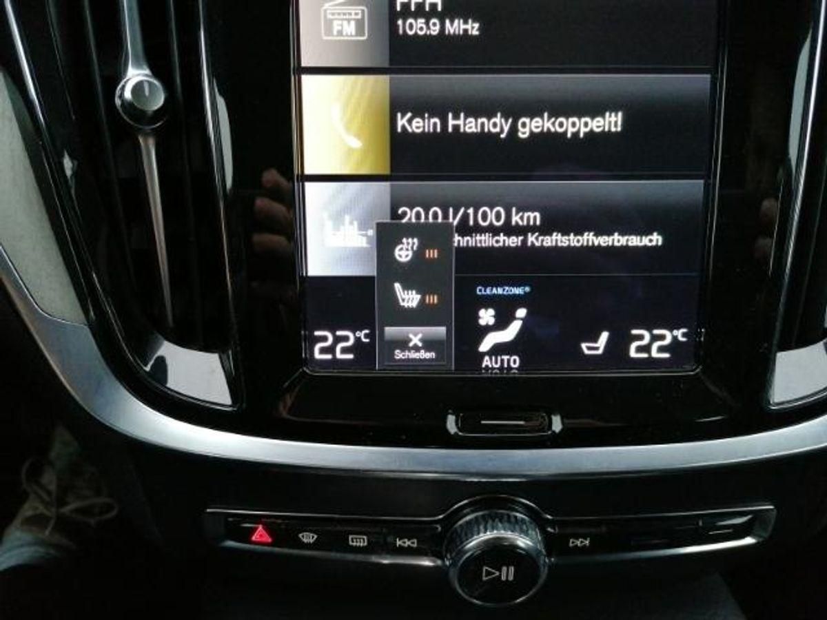 Volvo  Inscription Recharge Plug-In AWD T8 392PS Navi d