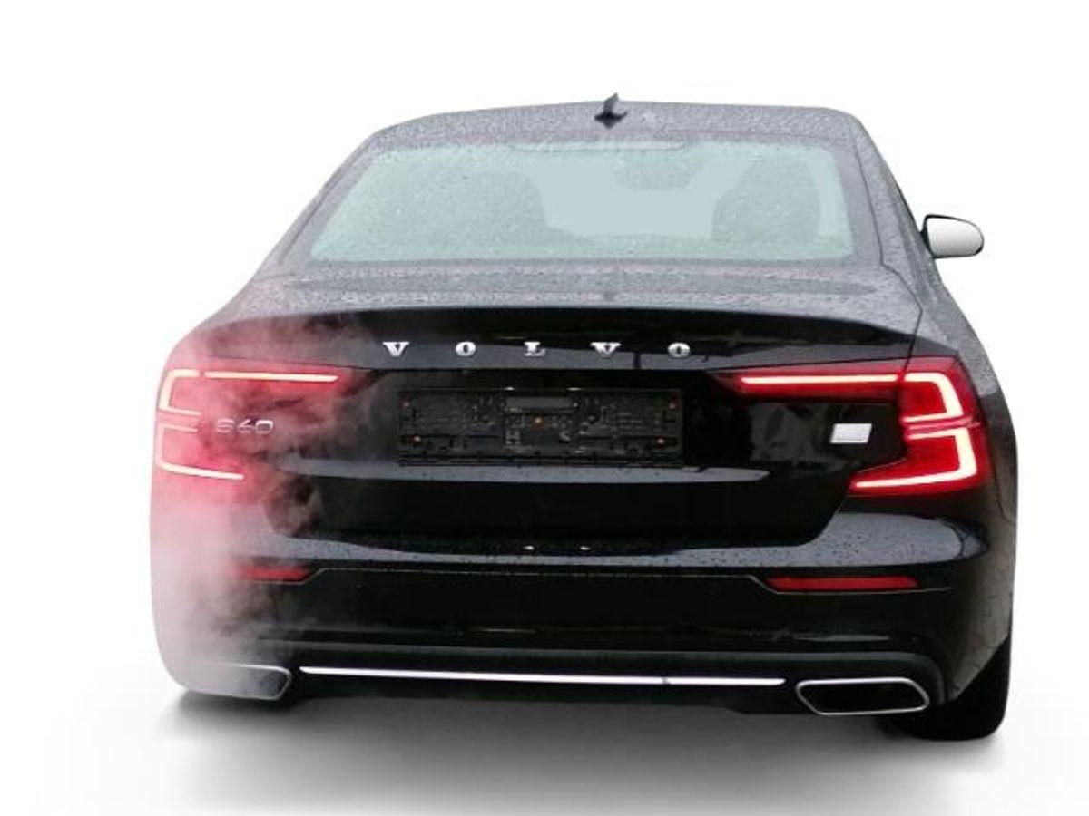 Volvo  Inscription Recharge Plug-In AWD T8 392PS Navi d