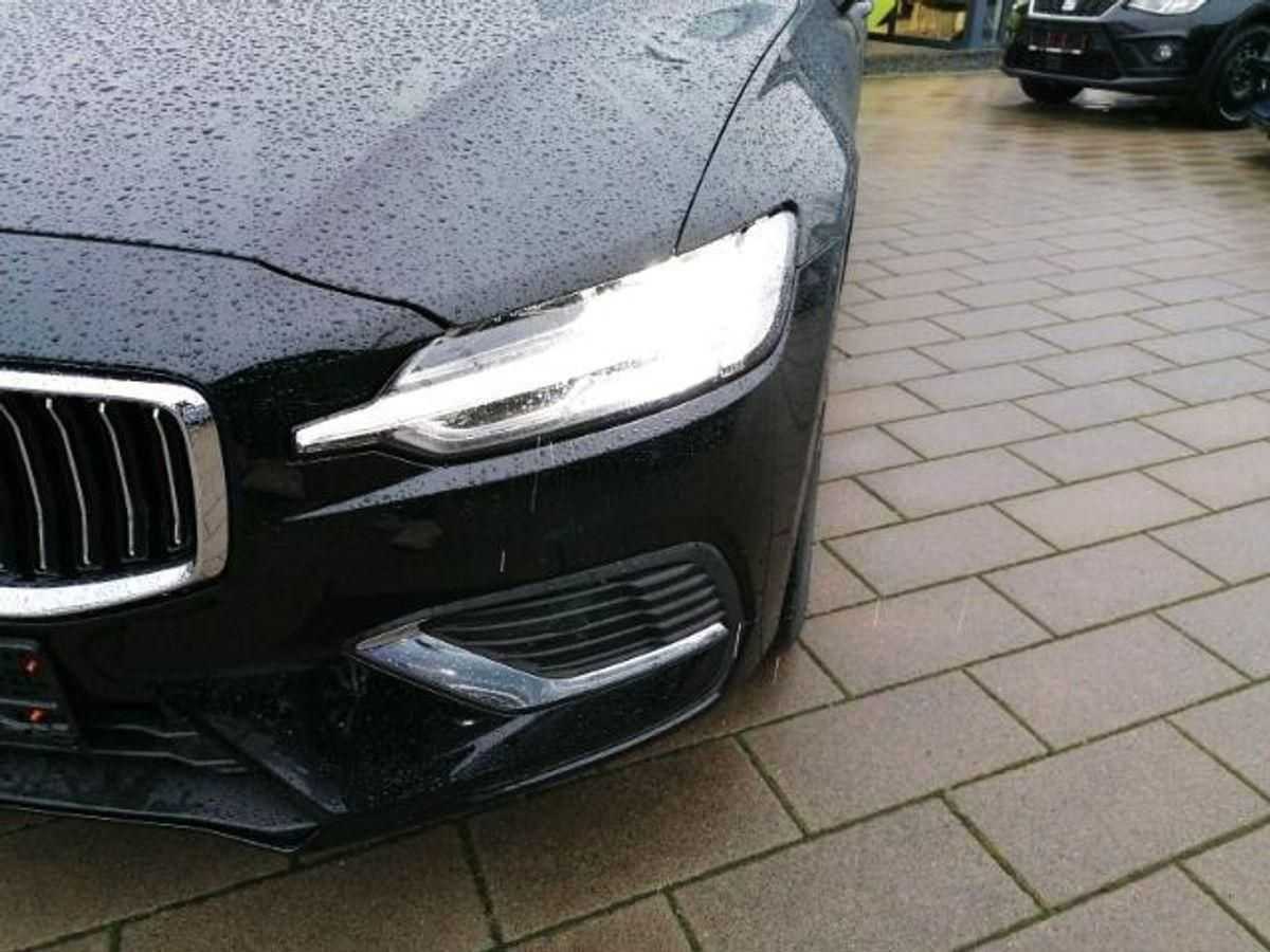 Volvo  Inscription Recharge Plug-In AWD T8 392PS Navi d