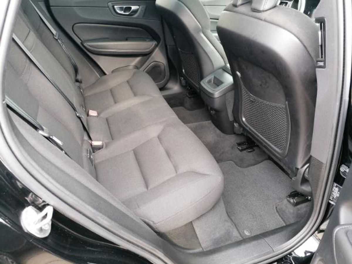 Volvo  Momentum 2WD B4 Diesel EU6d Digitales Cockpit So