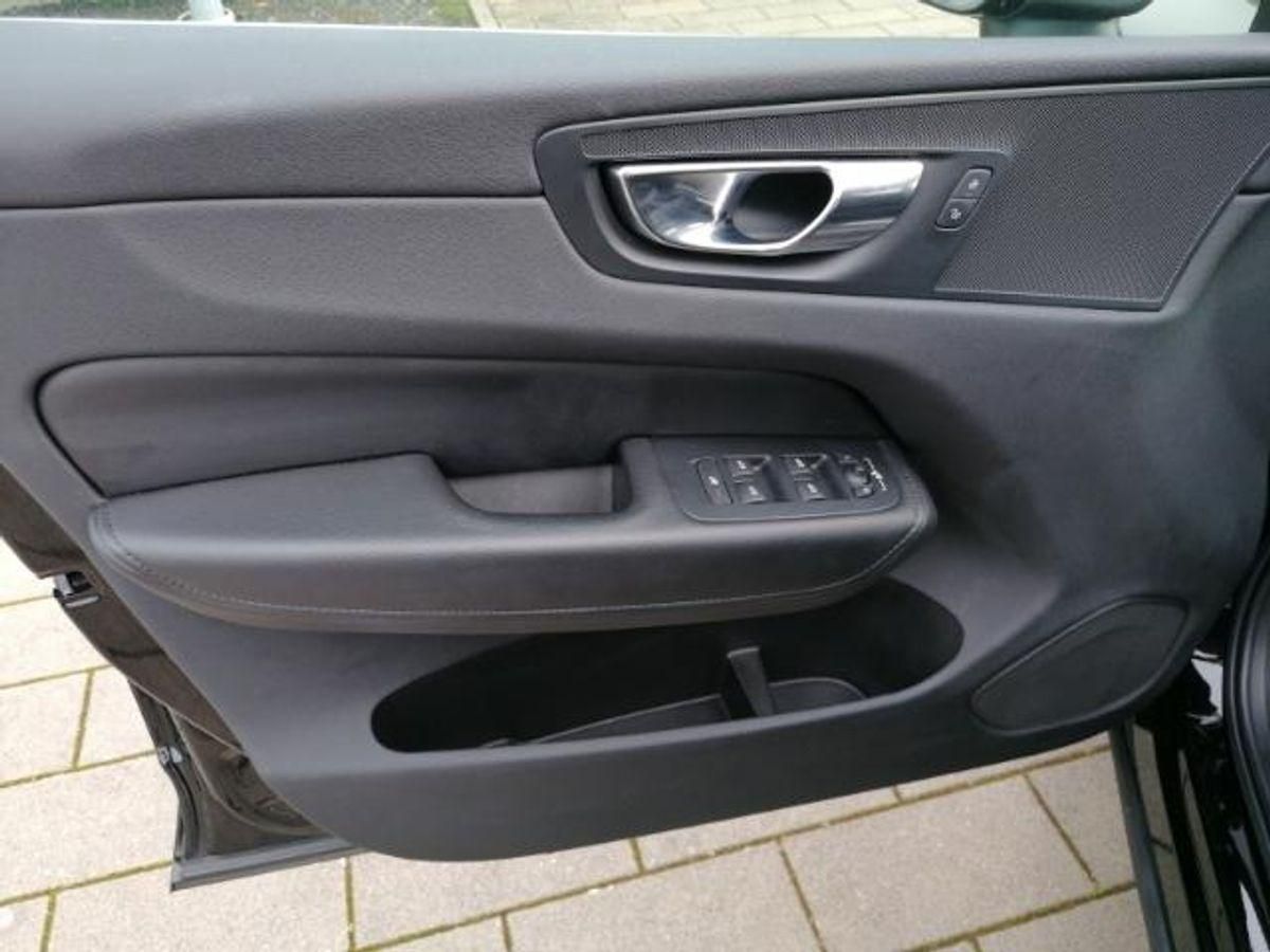Volvo  Momentum 2WD B4 Diesel EU6d Digitales Cockpit So