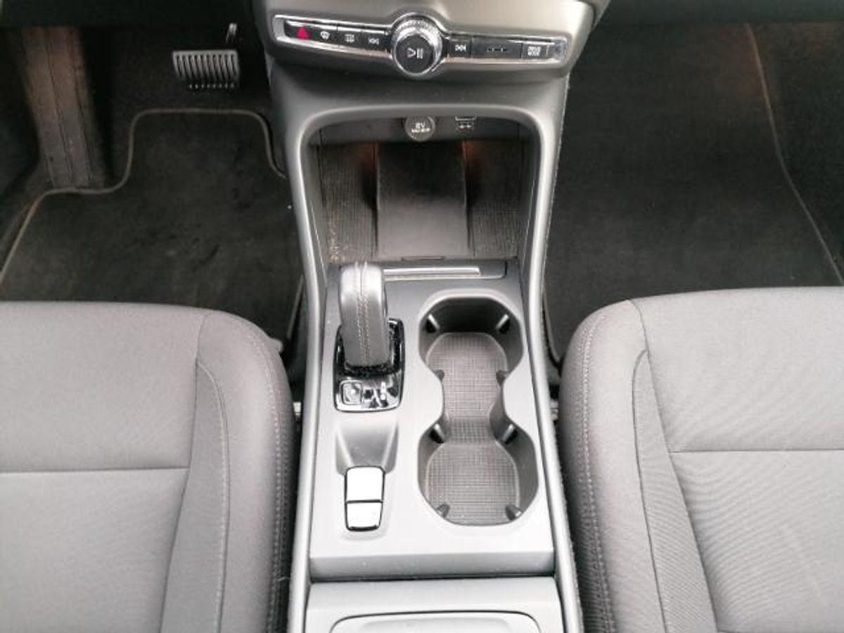 Volvo  Momentum Pro 2WD T3 EU6d Navi Digitales Cockpit