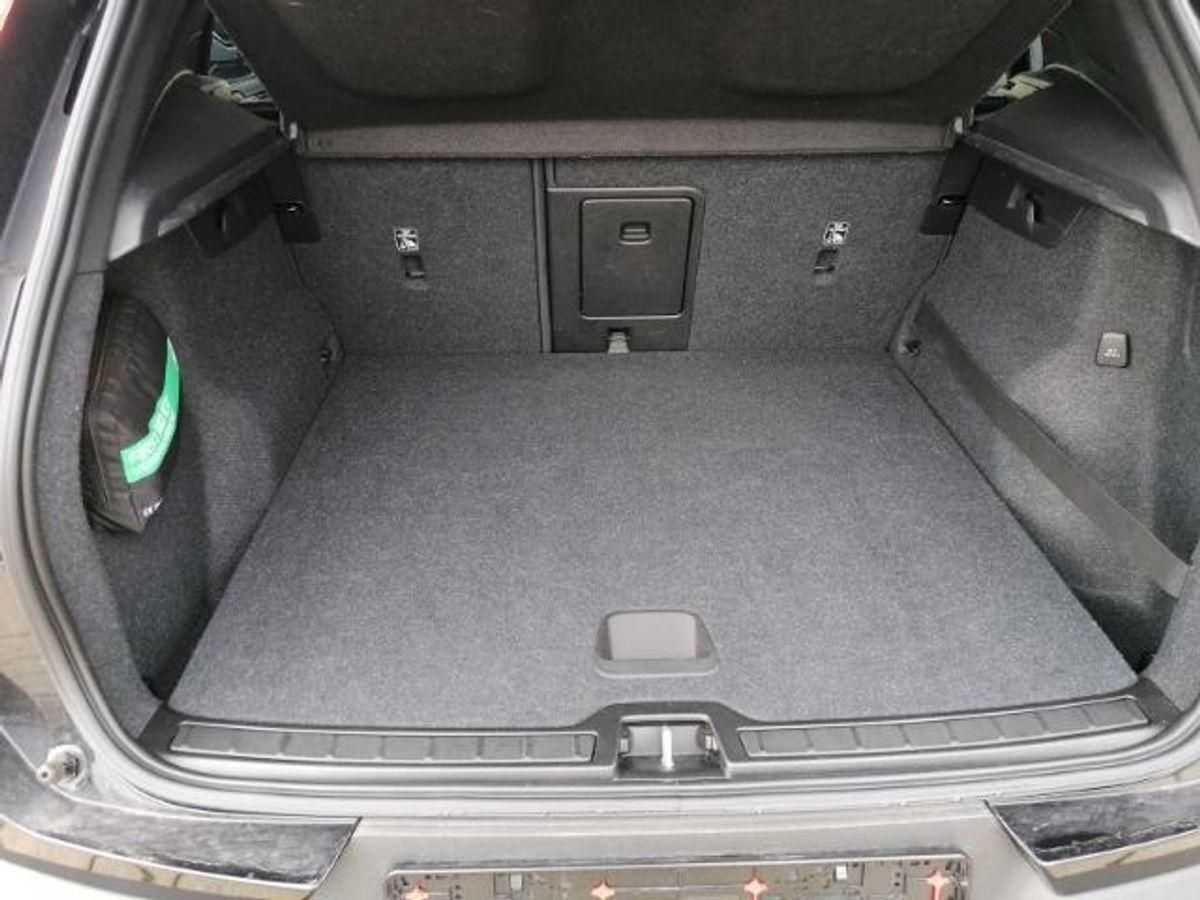 Volvo  Momentum Pro 2WD D3 EU6d-T Navi Leder Digitales