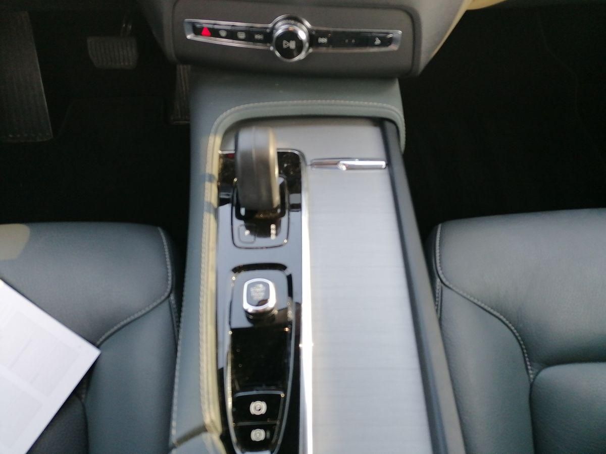Volvo  Inscription Expression Recharge T8 AWD  MY2