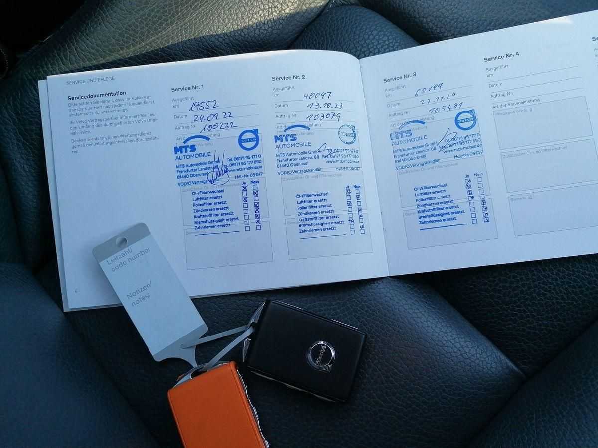 Volvo  Inscription Expression Recharge T8 AWD  MY2