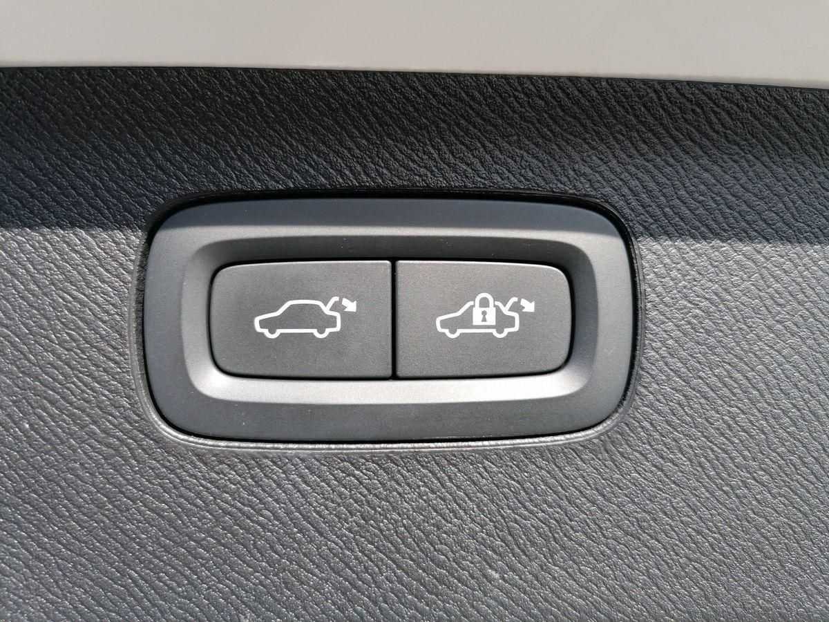 Volvo  Inscription Expression Recharge T8 AWD  MY2