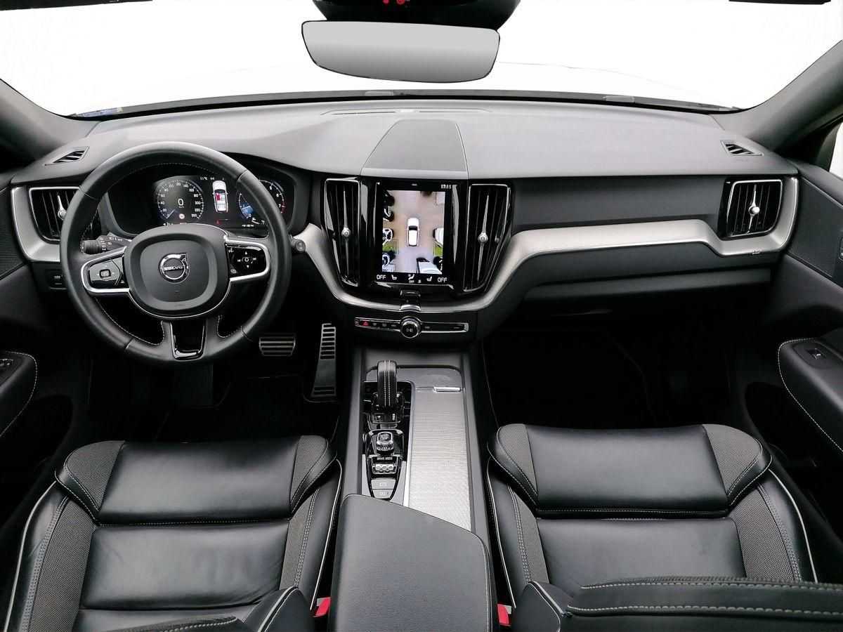 Volvo  2.0 Turbo R Design 2WD Pano Navi 360 Kamera