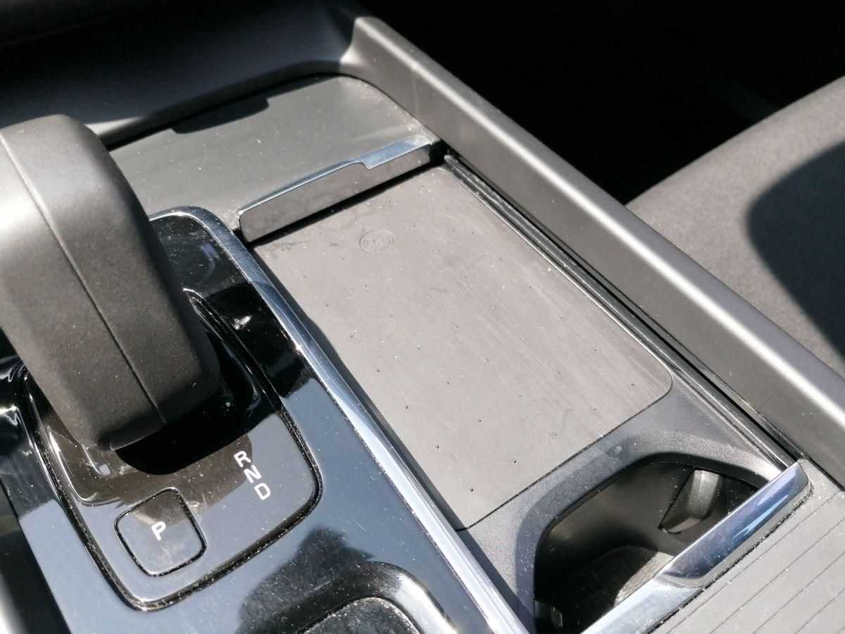Volvo  2.0 Diesel B5 Momentum Pro AWD